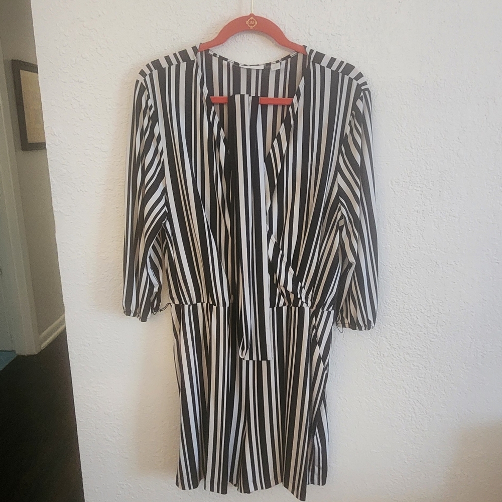 NY&Co Black and White Striped Women's Short Jumpsuit